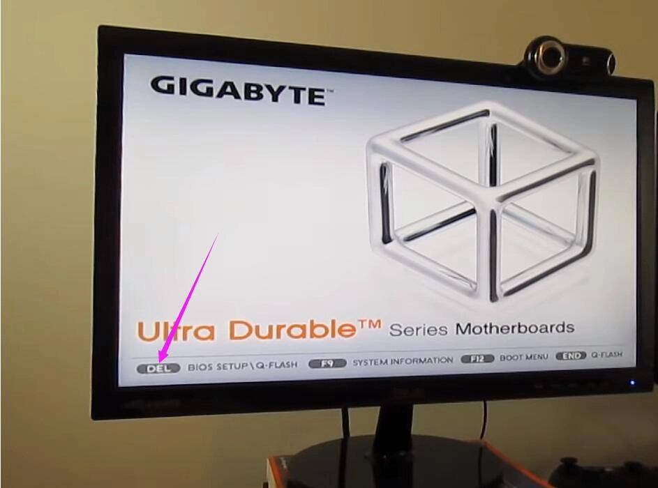 كيفية تمكين المحاكاة الافتراضية (VT) على أجهزة الكمبيوتر واللوحة الأم من   GIGABYTE