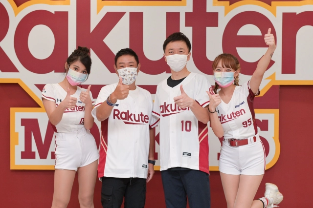 So-net x樂天桃猿打造20周年SO SWEET主題日 女神蔡瑞雪微COS企業看板娘閃亮開球