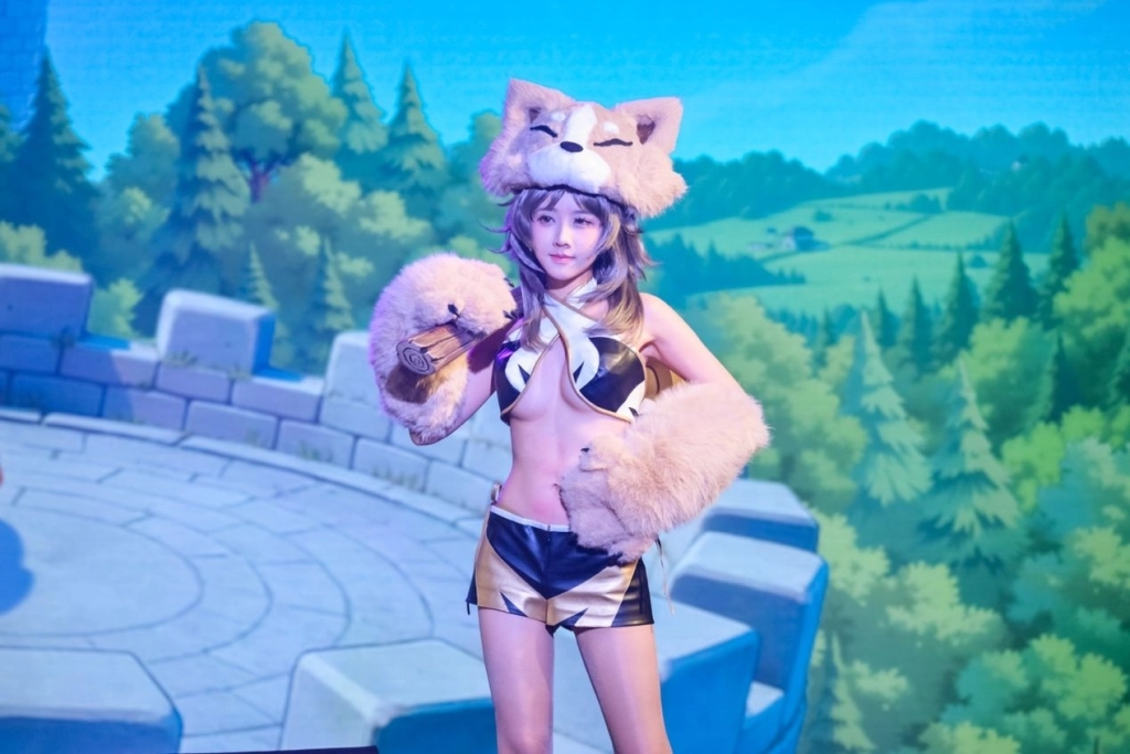 一張含有 卡通, 服裝, 人的臉孔, 樹狀 的圖片

AI 產生的內容可能不正確。