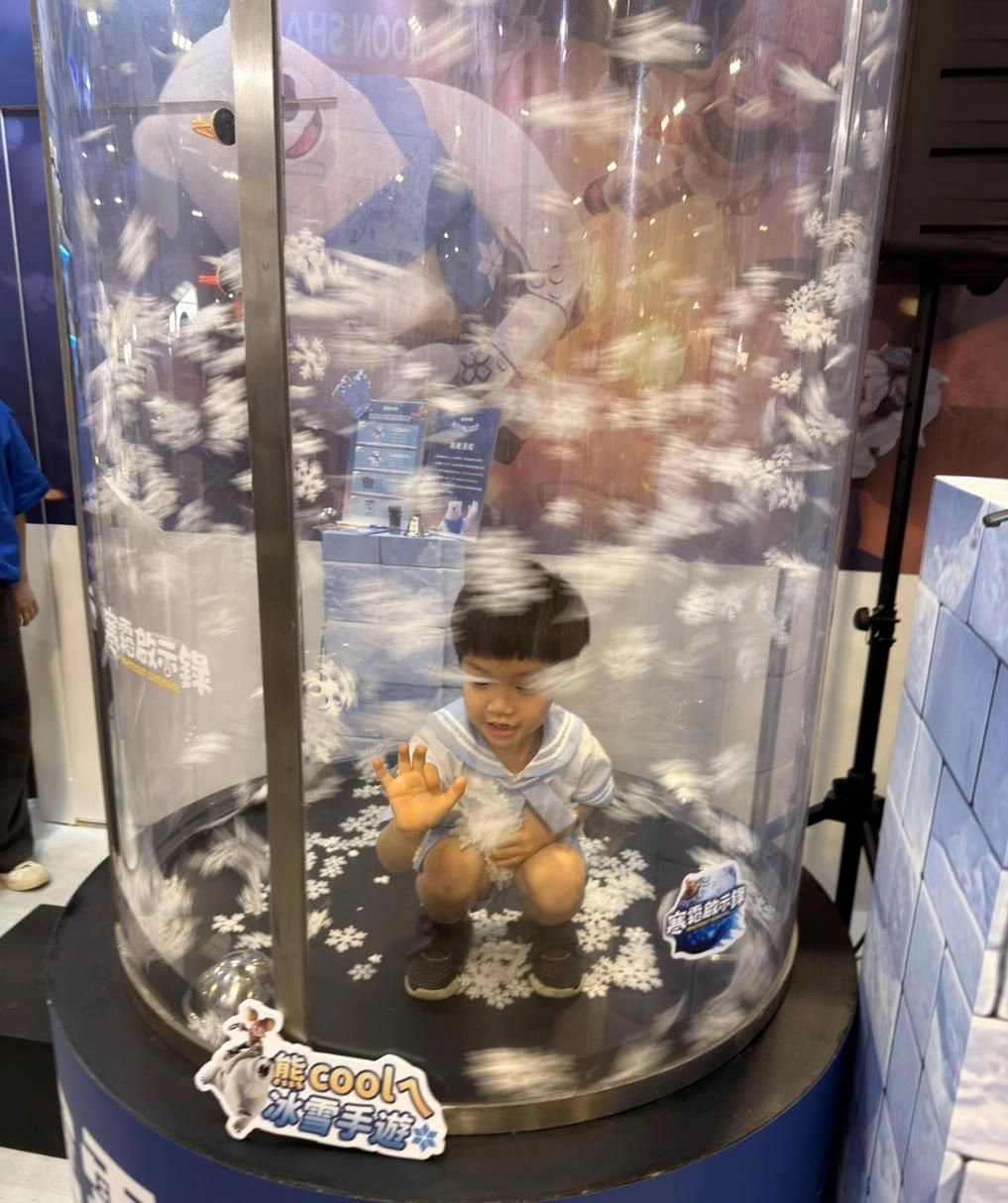 不只生存、更會生活！《寒霜啟示錄》熊先生跨界造訪插畫博覽會