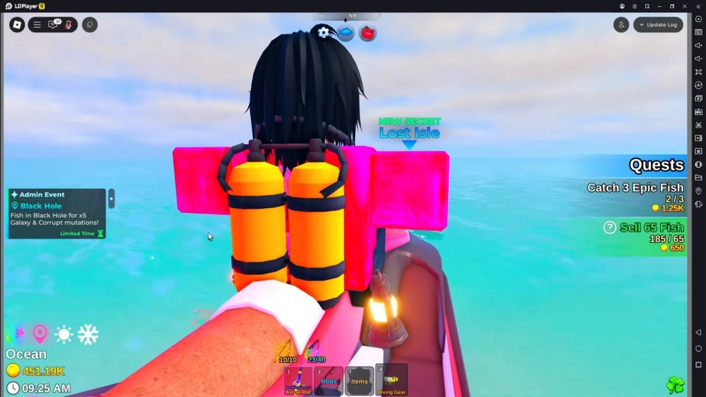 Karakter pemain Roblox dengan tabung oksigen di punggung berdiri di atas jetski di lautan. Tampak tulisan "New Secret Lost Isle" di depan, event Black Hole di sisi kiri, serta daftar quest di sisi kanan layar.