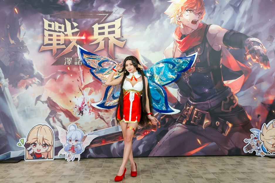 一張含有 服裝, 人的臉孔, 虛構角色, 女人 的圖片

自動產生的描述