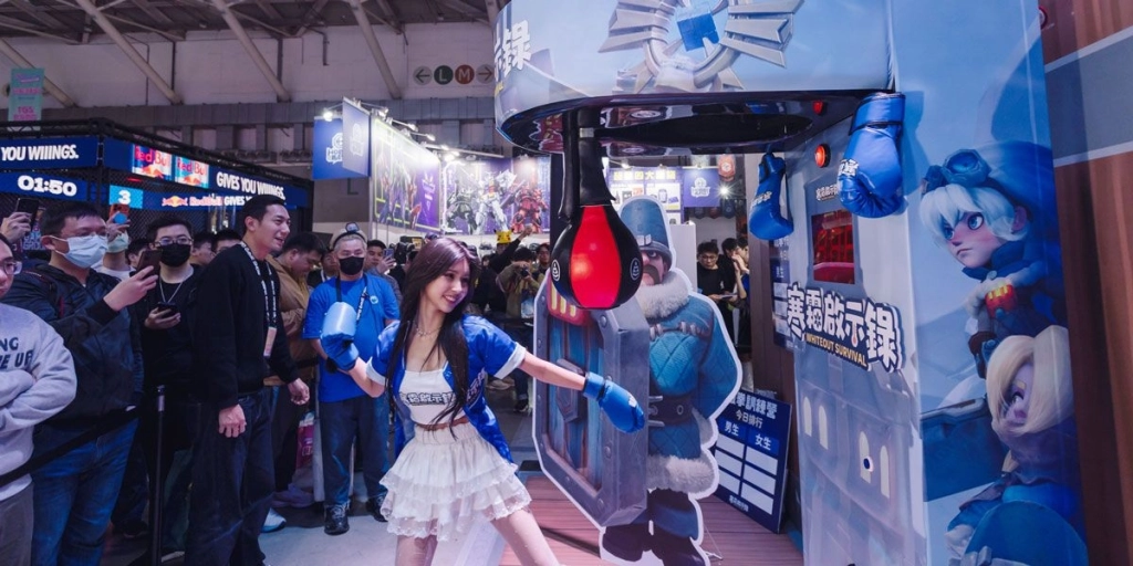 一張含有 服裝, 人員, 女人, 男人 的圖片

AI 產生的內容可能不正確。