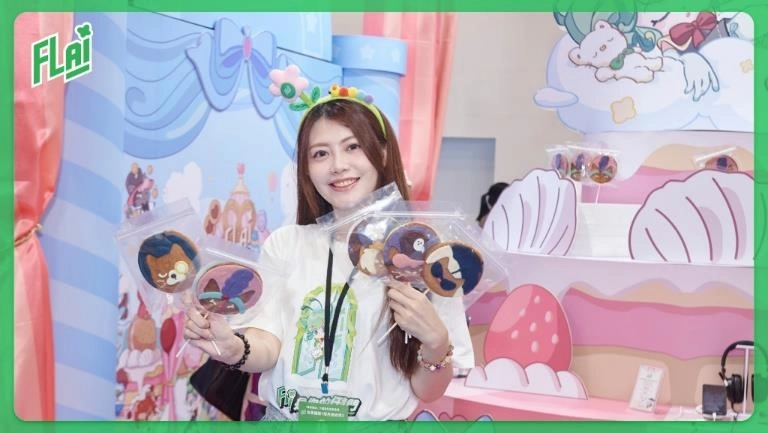 生成式AI App《FLAI》出展2025漫博！  打造展場唯一療癒系AI互動式攤位