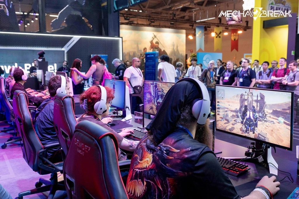 科幻機甲新作《Mecha BREAK》亮相Gamescom2024，微軟遊戲執行長Phil·Spencer現身打卡