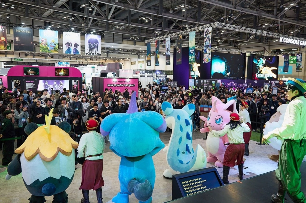 一張含有 服裝, 人員, 足部穿著, 吉祥物 的圖片

AI 產生的內容可能不正確。