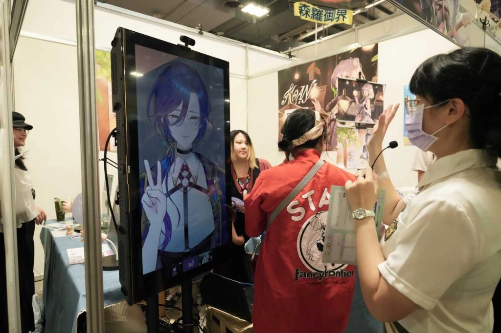 一張含有 服裝, 人員, 男人, 人的臉孔 的圖片

自動產生的描述