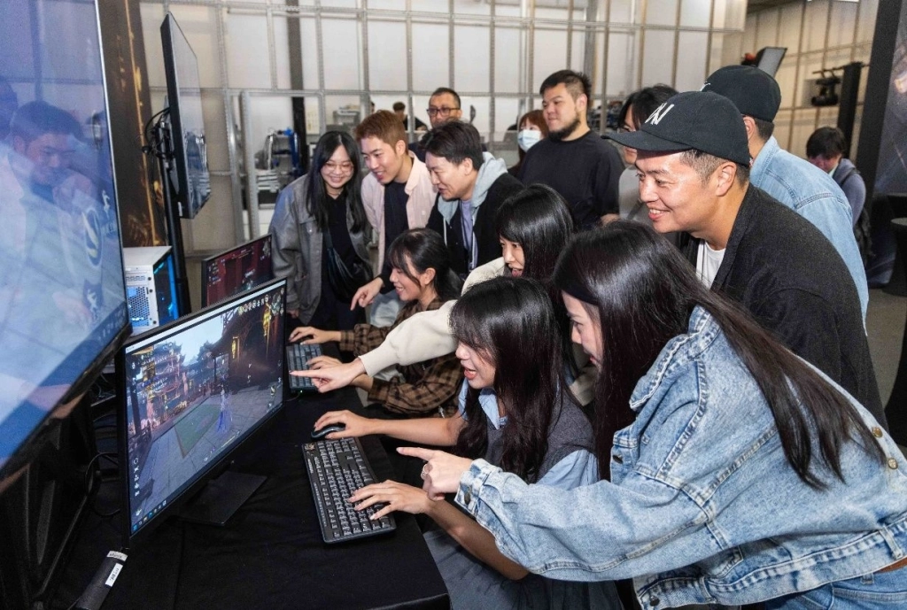 250億首儲全返《逆水寒》2.0改版記者會,熱邀GENBLUE幻藍小熊擔任活動大使