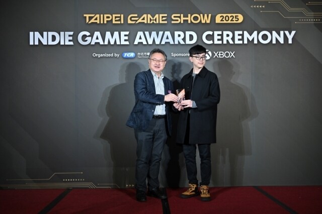 玩轉重力、穿梭維度　心流遊戲打磨五年奪Indie Game Award最佳遊戲設計