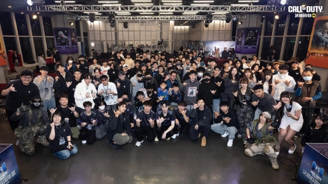 《Garena決勝時刻 Mobile》「決勝 6 周年盃」Change World 奪冠封王