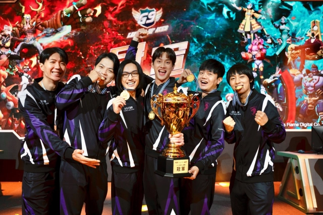 鏡文學、G9特攻聯盟 共同打造《X！又是星期一》電競背景